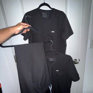 TWO Figs Scrub Set - Black Size Small